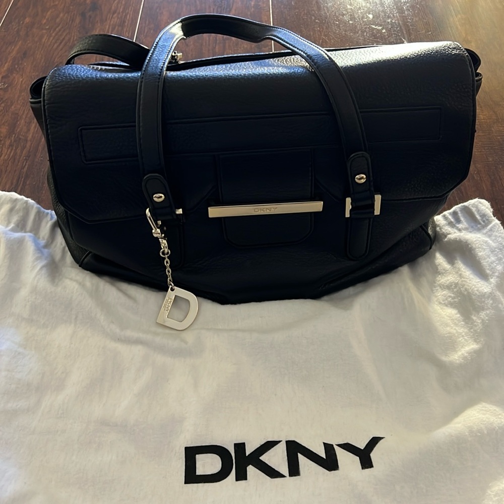 DKNY Bag Leather Black and Gold